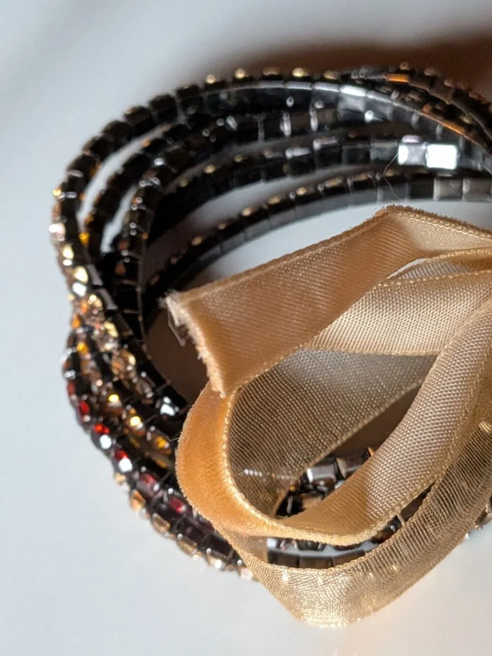 Zara Pack of Combined Elastic Rhinestone Bracelets with ribbons